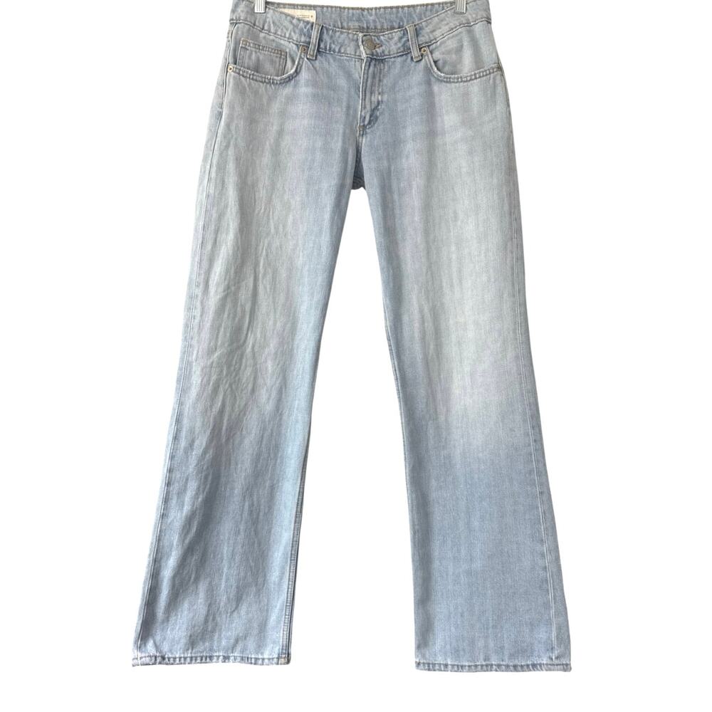 Zara Women’s Light Wash Low-Rise Wide Leg Jeans 33” Inseam Size 8